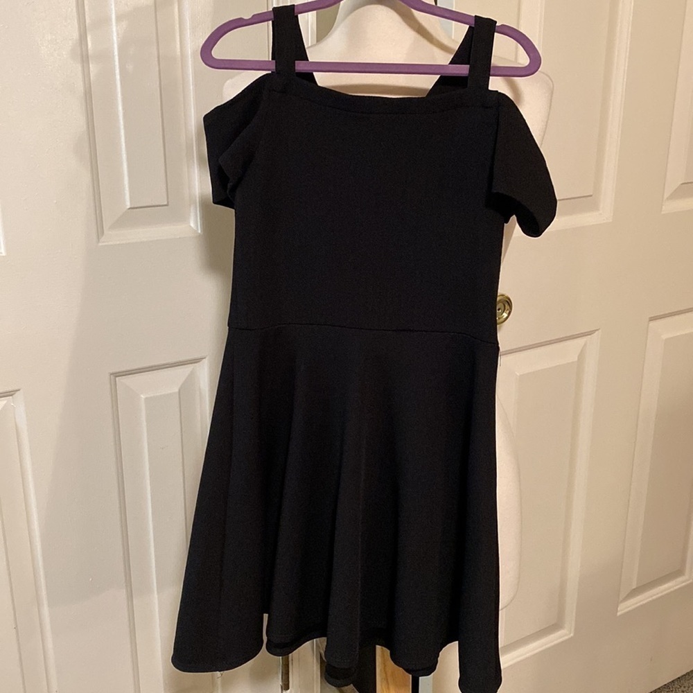 Cold Shoulder Dress - Picture 5 of 7